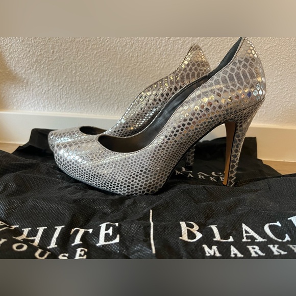 White House Black Market Snowflake Metallic Leather Platform Heels - Picture 2 of 4